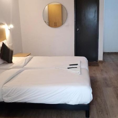 Hotel Amrita チェンナイ エクステリア 写真